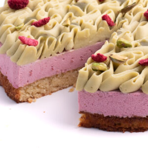 Malinovo-pistáciový dort